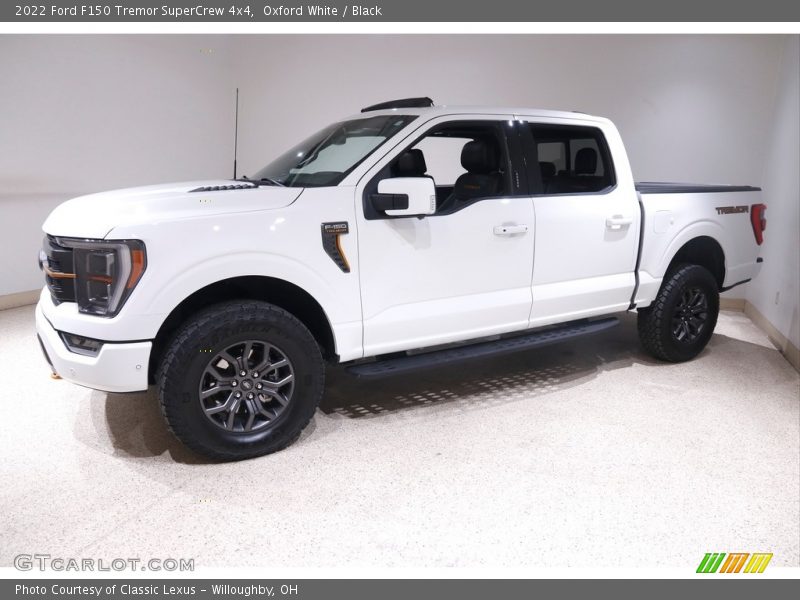 Front 3/4 View of 2022 F150 Tremor SuperCrew 4x4