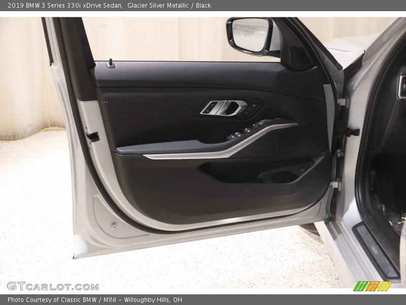 Glacier Silver Metallic / Black 2019 BMW 3 Series 330i xDrive Sedan