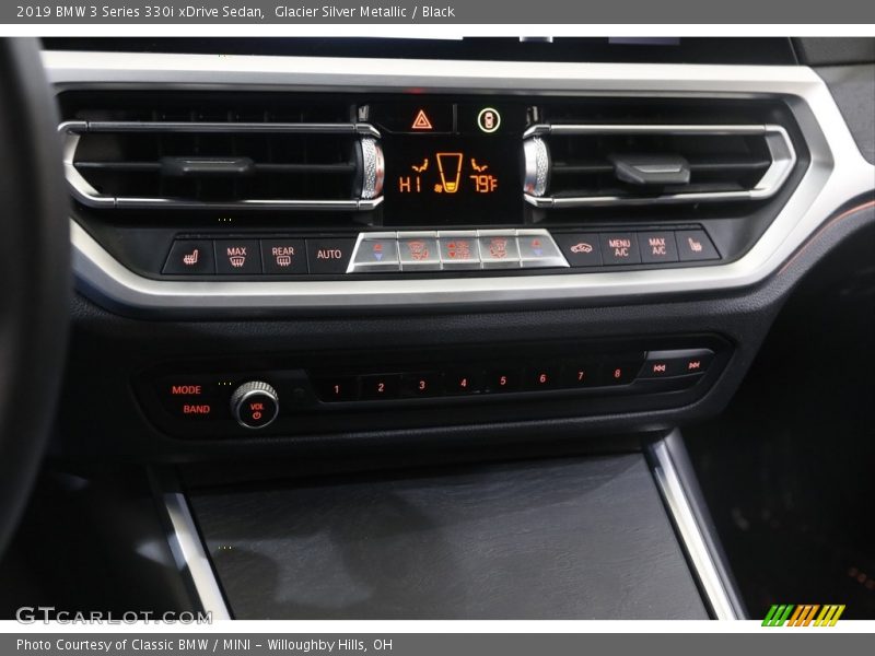 Glacier Silver Metallic / Black 2019 BMW 3 Series 330i xDrive Sedan