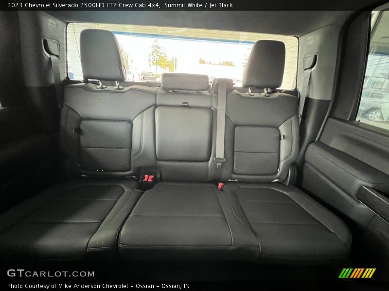 Summit White / Jet Black 2023 Chevrolet Silverado 2500HD LTZ Crew Cab 4x4