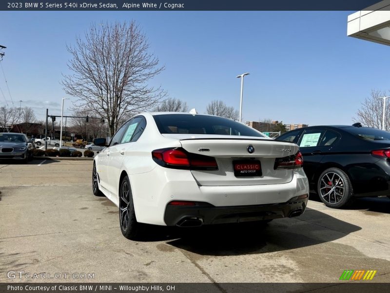 Alpine White / Cognac 2023 BMW 5 Series 540i xDrive Sedan