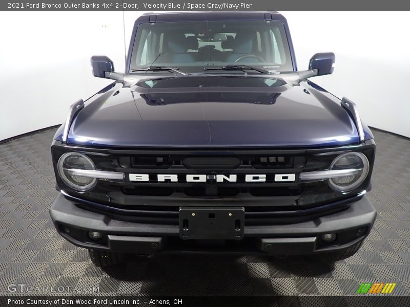 Velocity Blue / Space Gray/Navy Pier 2021 Ford Bronco Outer Banks 4x4 2-Door