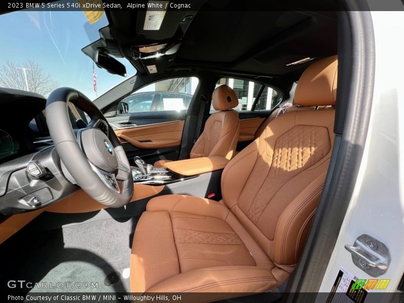 Alpine White / Cognac 2023 BMW 5 Series 540i xDrive Sedan