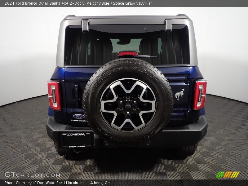 Velocity Blue / Space Gray/Navy Pier 2021 Ford Bronco Outer Banks 4x4 2-Door