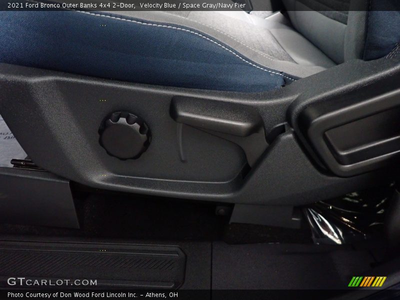 Velocity Blue / Space Gray/Navy Pier 2021 Ford Bronco Outer Banks 4x4 2-Door