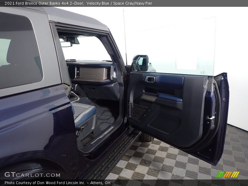 Velocity Blue / Space Gray/Navy Pier 2021 Ford Bronco Outer Banks 4x4 2-Door