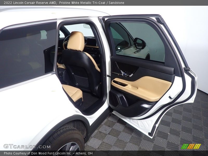 Pristine White Metallic Tri-Coat / Sandstone 2022 Lincoln Corsair Reserve AWD