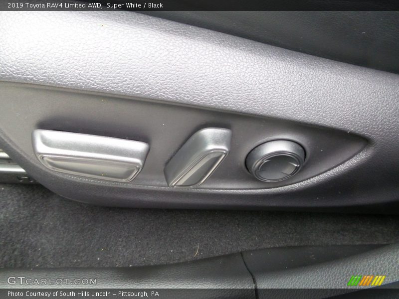 Super White / Black 2019 Toyota RAV4 Limited AWD