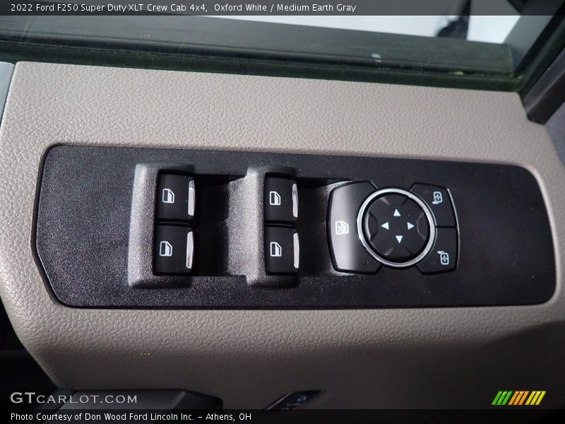 Oxford White / Medium Earth Gray 2022 Ford F250 Super Duty XLT Crew Cab 4x4