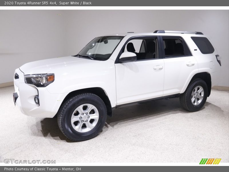 Super White / Black 2020 Toyota 4Runner SR5 4x4