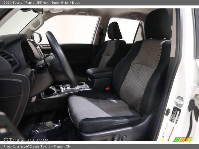 Super White / Black 2020 Toyota 4Runner SR5 4x4