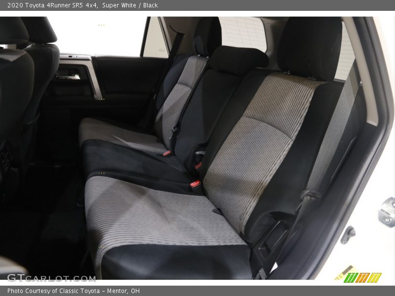 Super White / Black 2020 Toyota 4Runner SR5 4x4
