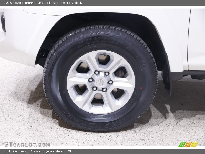 Super White / Black 2020 Toyota 4Runner SR5 4x4