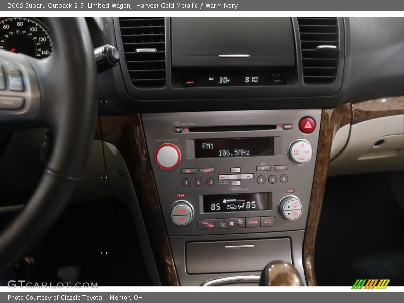 Harvest Gold Metallic / Warm Ivory 2009 Subaru Outback 2.5i Limited Wagon