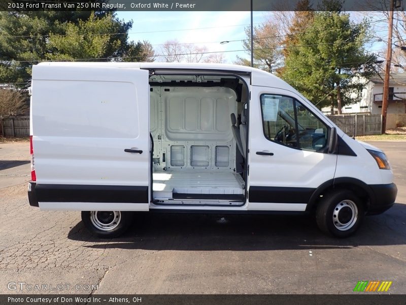  2019 Transit Van 250 MR Regular Oxford White