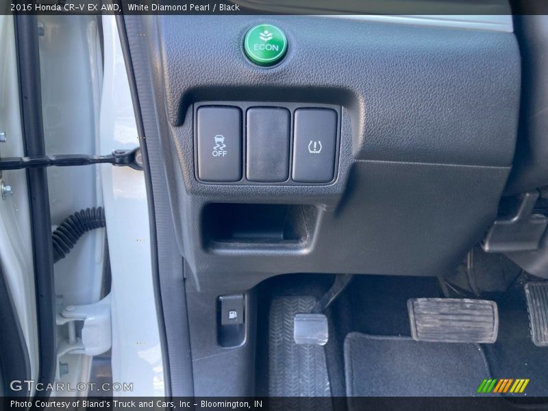 White Diamond Pearl / Black 2016 Honda CR-V EX AWD