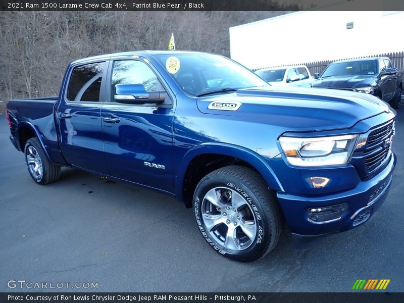 Front 3/4 View of 2021 1500 Laramie Crew Cab 4x4