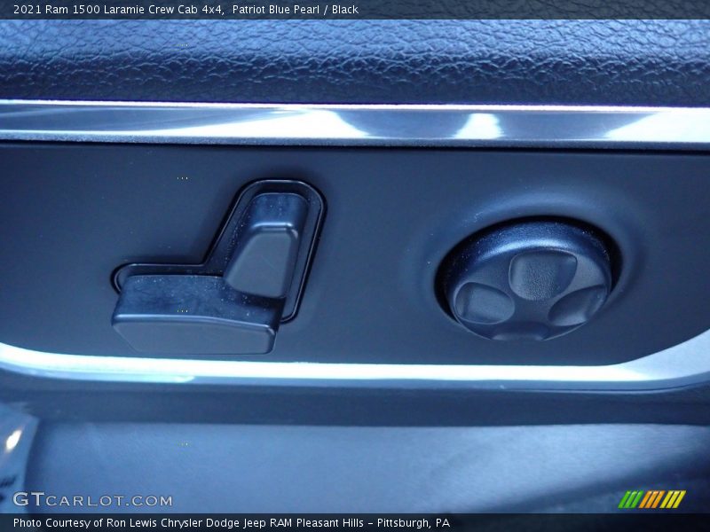 Patriot Blue Pearl / Black 2021 Ram 1500 Laramie Crew Cab 4x4