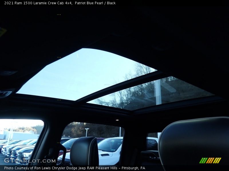 Patriot Blue Pearl / Black 2021 Ram 1500 Laramie Crew Cab 4x4