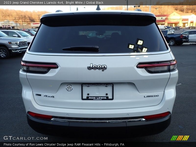 Bright White / Global Black 2023 Jeep Grand Cherokee L Laredo 4x4