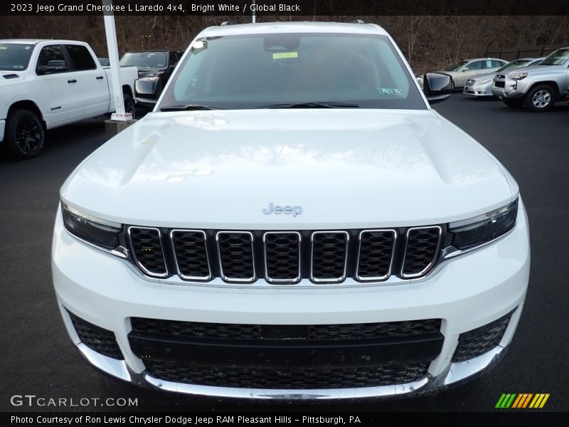 Bright White / Global Black 2023 Jeep Grand Cherokee L Laredo 4x4