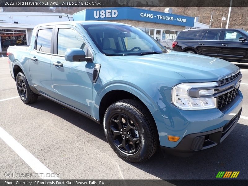 Front 3/4 View of 2023 Maverick XLT AWD
