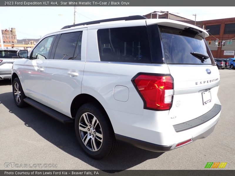 Star White Metallic Tri-Coat / Black Onyx 2023 Ford Expedition XLT 4x4