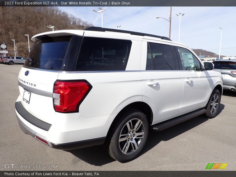 Star White Metallic Tri-Coat / Black Onyx 2023 Ford Expedition XLT 4x4