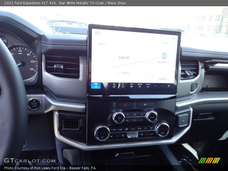 Controls of 2023 Expedition XLT 4x4