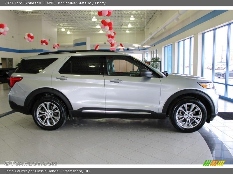  2021 Explorer XLT 4WD Iconic Silver Metallic
