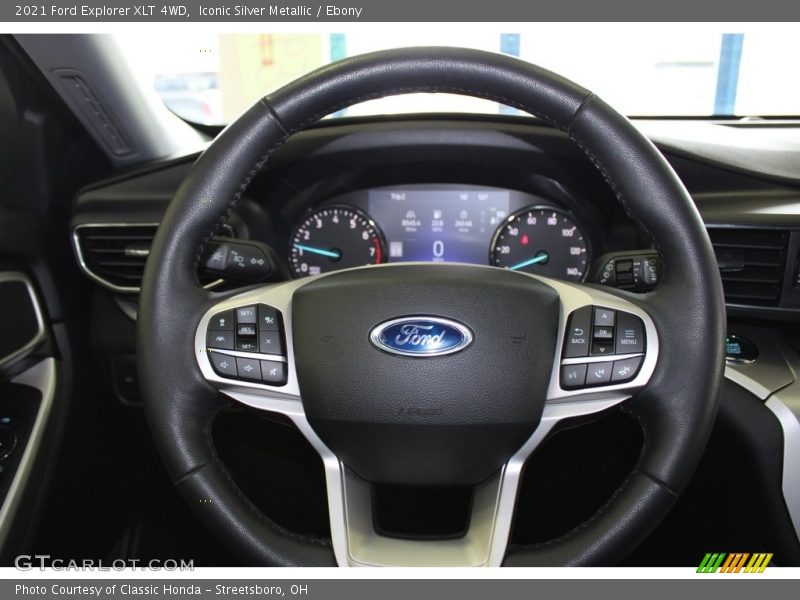  2021 Explorer XLT 4WD Steering Wheel