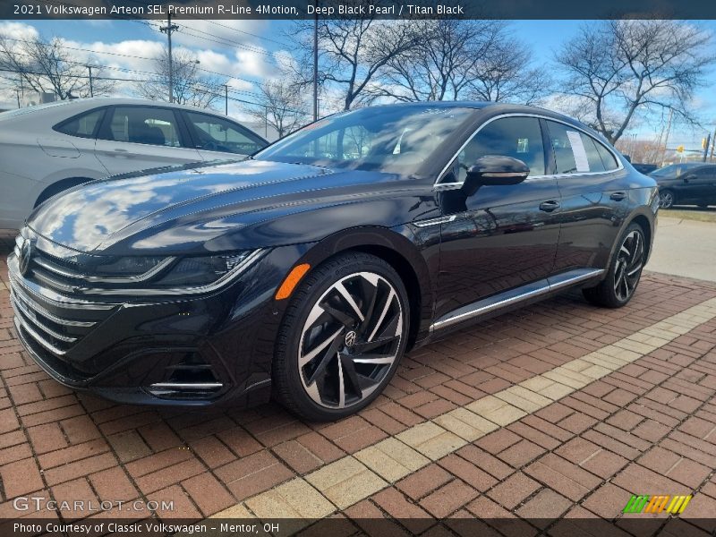 Front 3/4 View of 2021 Arteon SEL Premium R-Line 4Motion