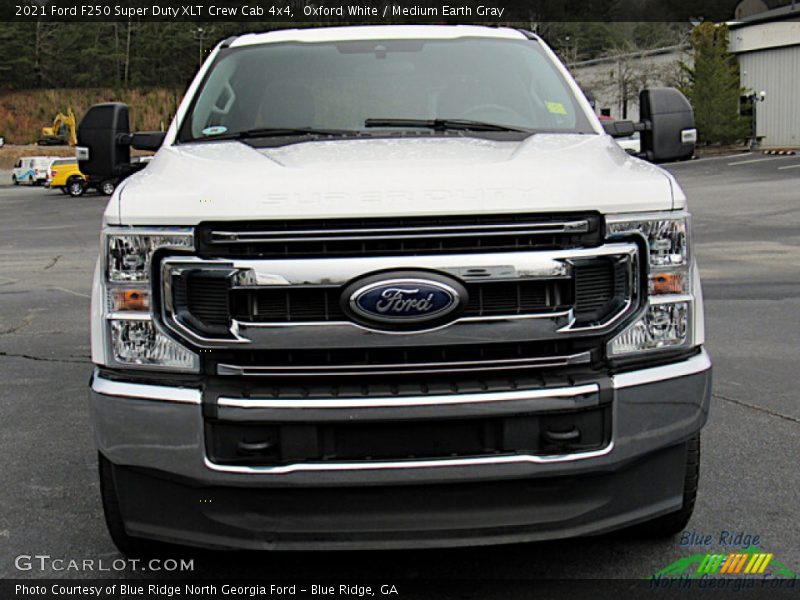 Oxford White / Medium Earth Gray 2021 Ford F250 Super Duty XLT Crew Cab 4x4