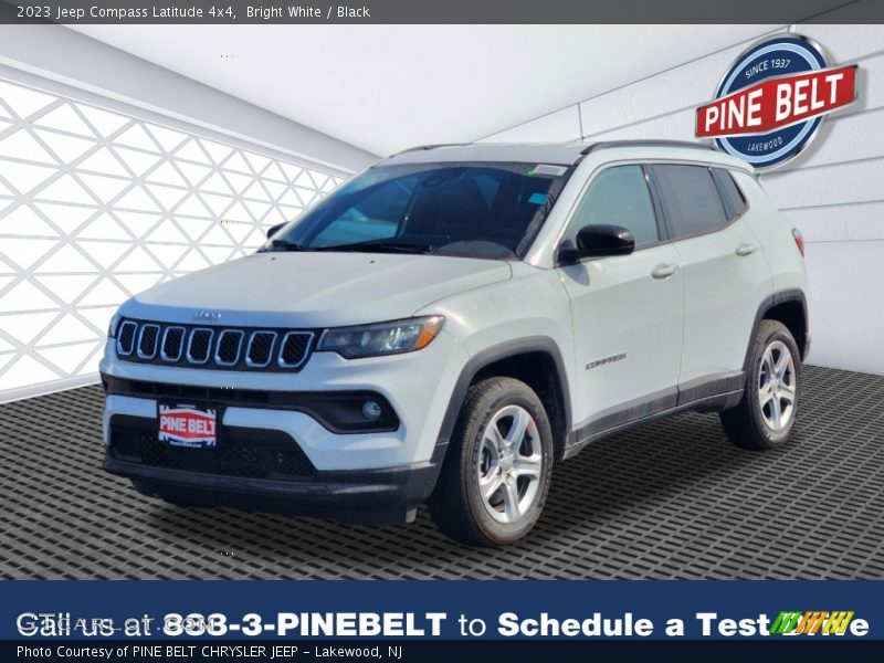 Bright White / Black 2023 Jeep Compass Latitude 4x4