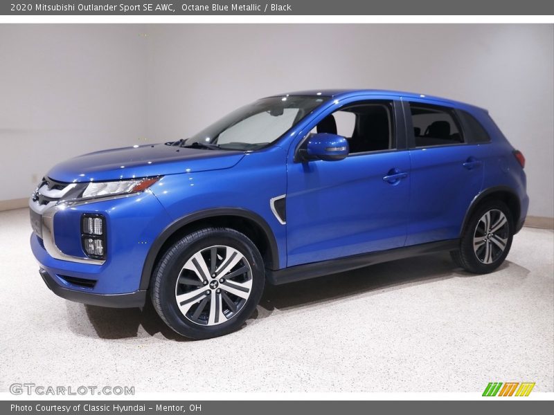 Front 3/4 View of 2020 Outlander Sport SE AWC
