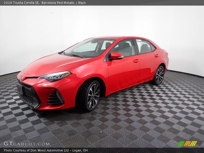 Barcelona Red Metallic / Black 2019 Toyota Corolla SE