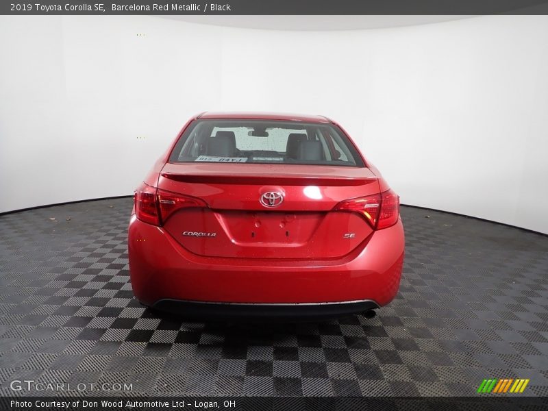 Barcelona Red Metallic / Black 2019 Toyota Corolla SE