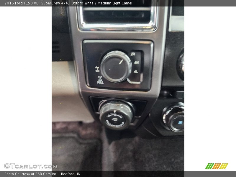 Oxford White / Medium Light Camel 2016 Ford F150 XLT SuperCrew 4x4