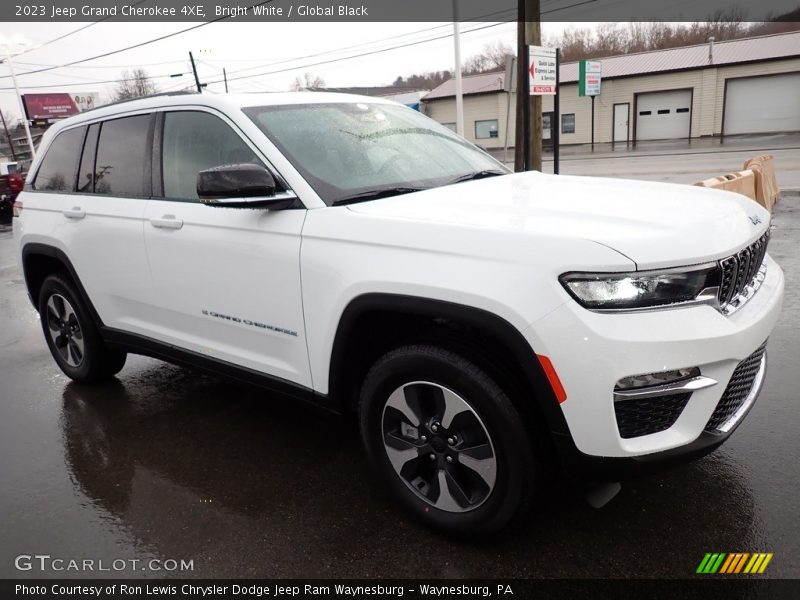 Bright White / Global Black 2023 Jeep Grand Cherokee 4XE