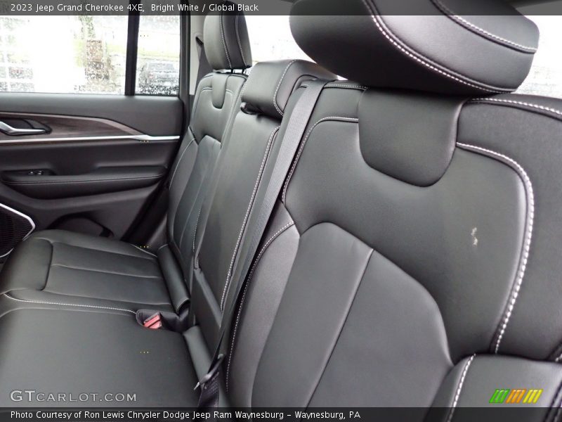 Bright White / Global Black 2023 Jeep Grand Cherokee 4XE
