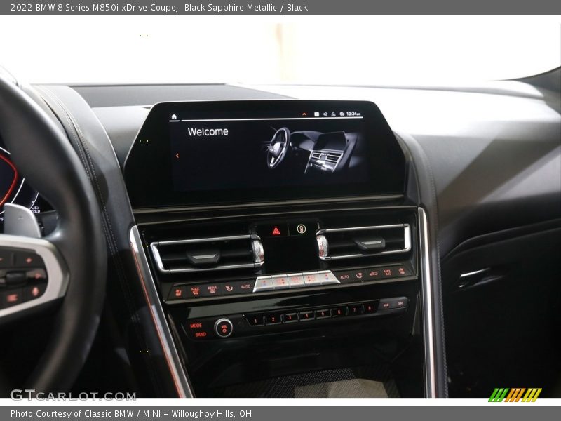 Controls of 2022 8 Series M850i xDrive Coupe