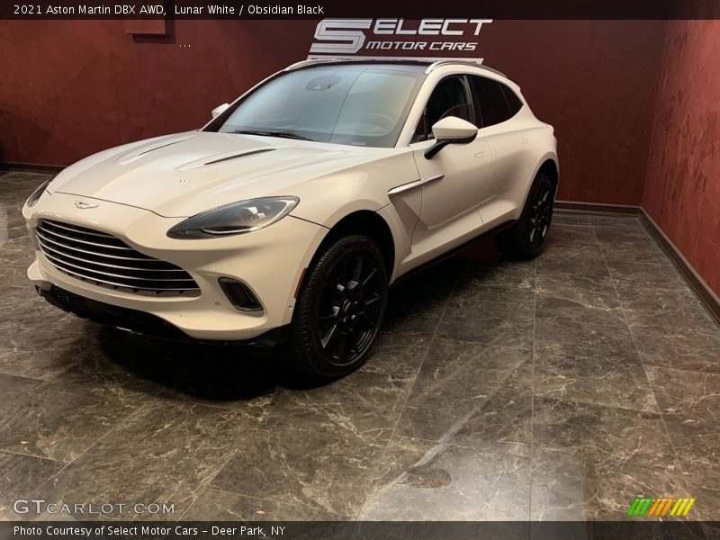 Lunar White / Obsidian Black 2021 Aston Martin DBX AWD