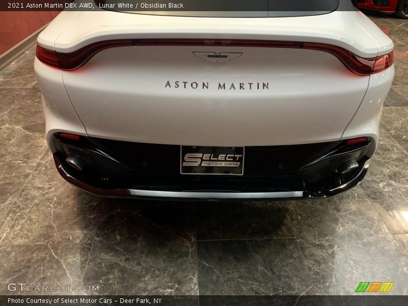 Lunar White / Obsidian Black 2021 Aston Martin DBX AWD