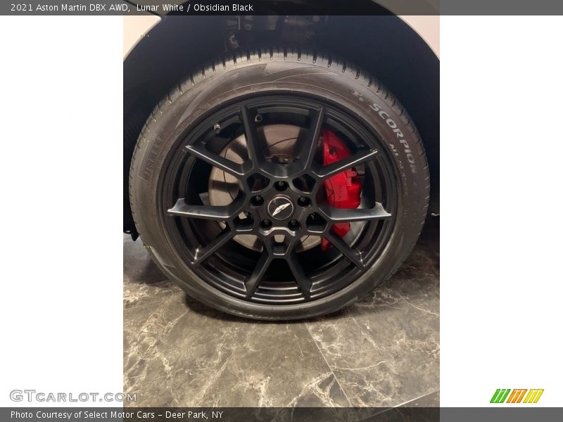  2021 DBX AWD Wheel