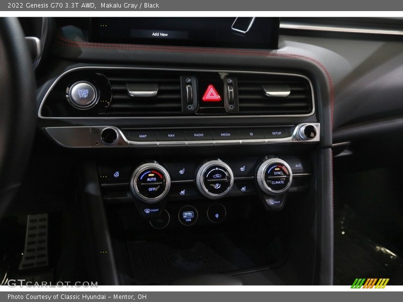 Controls of 2022 G70 3.3T AWD