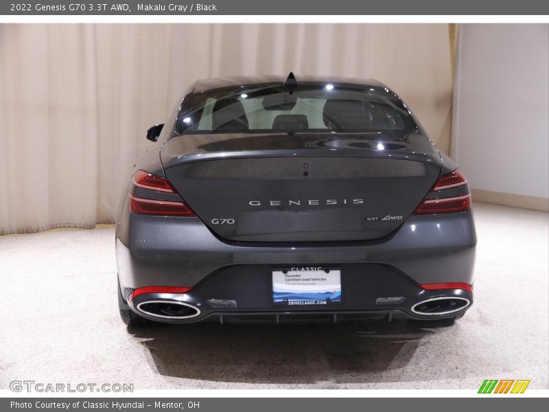 Makalu Gray / Black 2022 Genesis G70 3.3T AWD