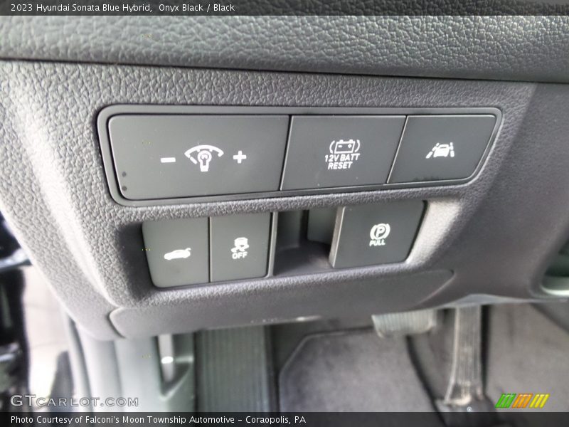 Controls of 2023 Sonata Blue Hybrid