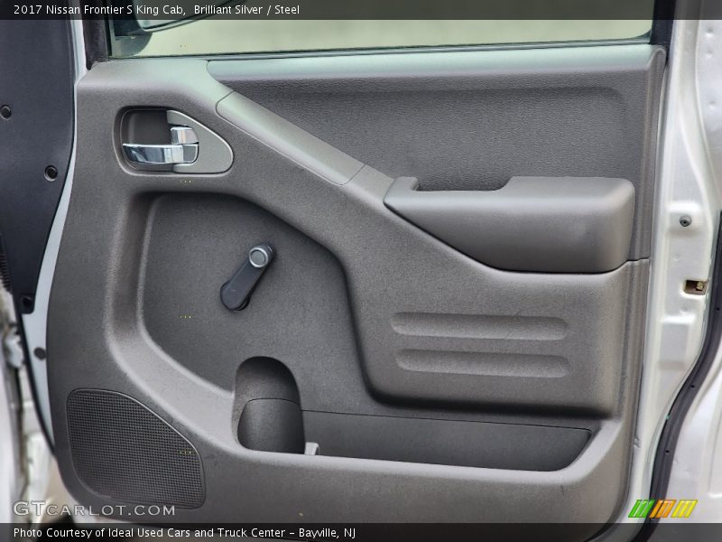 Door Panel of 2017 Frontier S King Cab