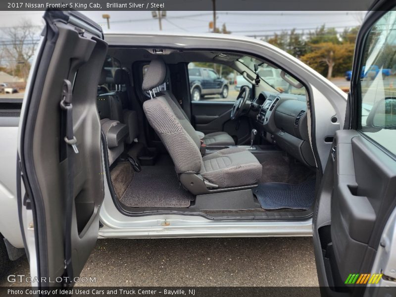 Brilliant Silver / Steel 2017 Nissan Frontier S King Cab