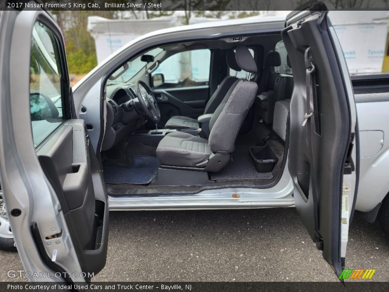 Brilliant Silver / Steel 2017 Nissan Frontier S King Cab